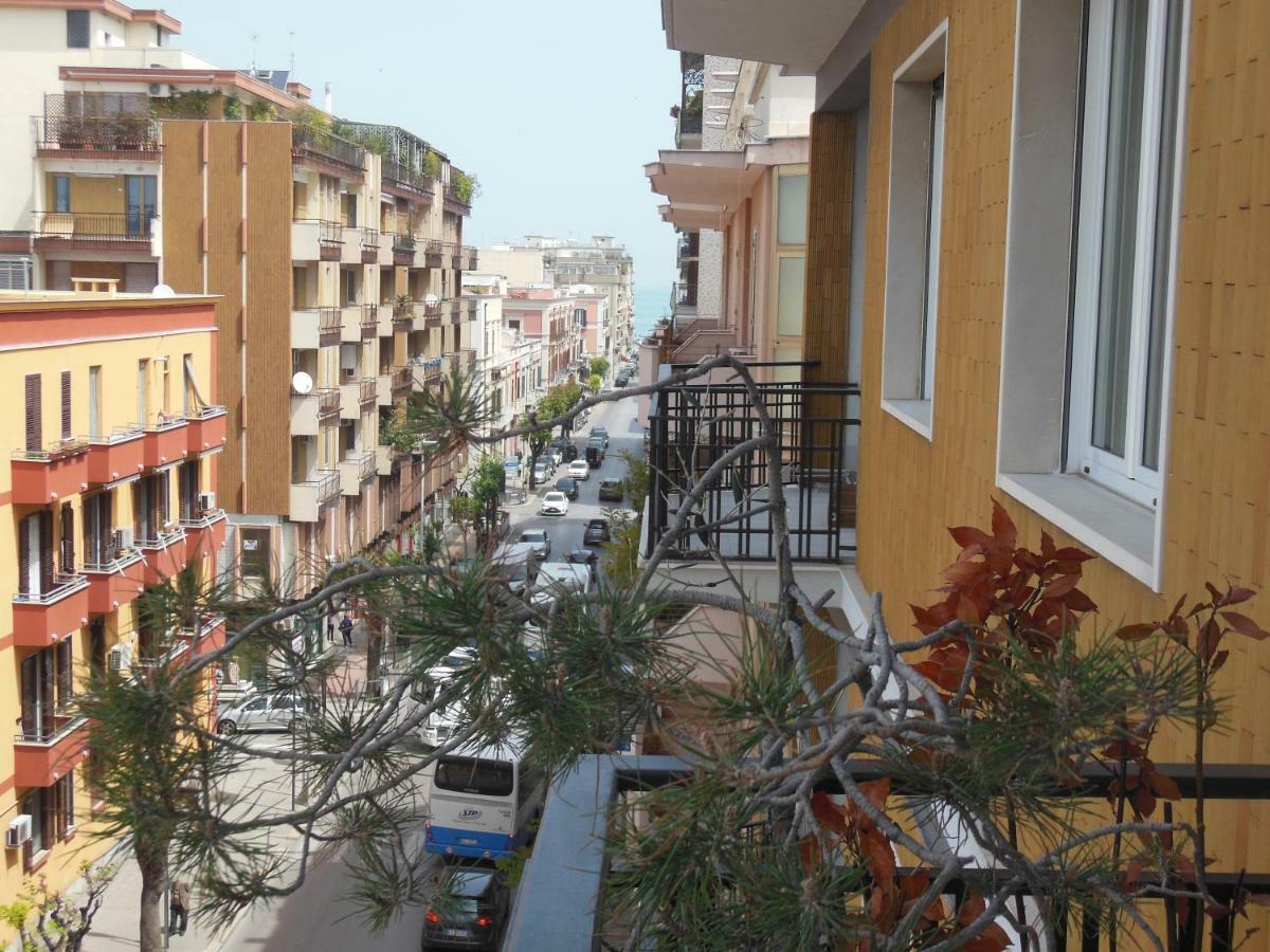La Casa Degli Artisti Appartement Trani Buitenkant foto